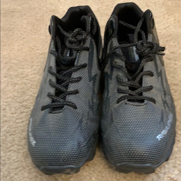 Football cleats - Picture 3 of 3